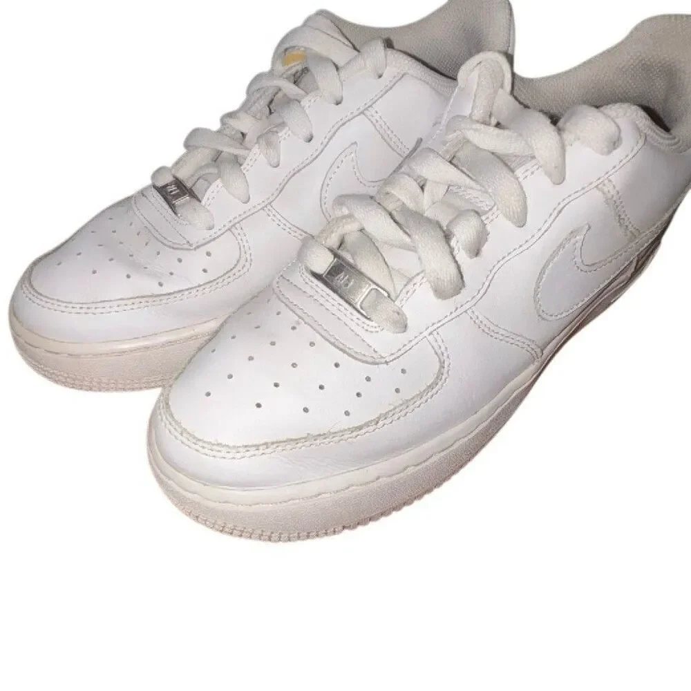 Nike Air Force 1 White Leather Solid Low Top Lace-Up Sneakers size 5.5Y